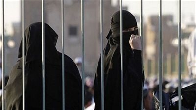 أصعب بلدان العالم للنساء.. كيف تنوعت انتهاكات الحوثي ضد المرأة اليمنية؟