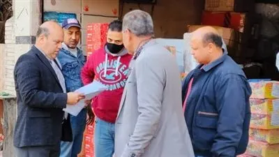 رئيس حي عين شمس يصدر تعليمات مشددة لمنع احتكار التجار للسلع الغذائية