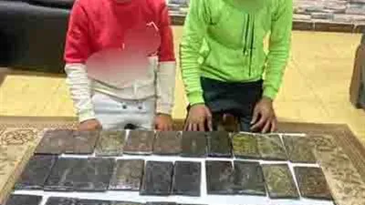 سقوط عاطلين بحوزتهما 30 طربة حشيش في سوهاج 