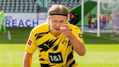 نجم تشيلسي بديل هالاند في برشلونة