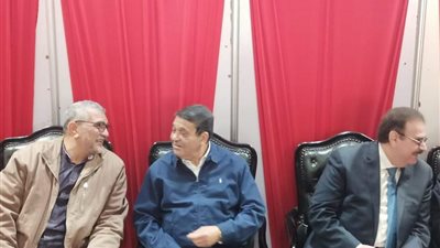 أحمد زكي بدر يدلي بصوته في انتخابات نقابة المهندسين بالقاهرة |صور