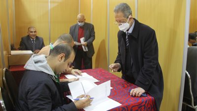سكرتير عام الوفد يدلي بصوته في انتخابات رئاسة الحزب 2022