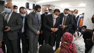خالد عبد الغفار يتفقد عددًا من المستشفيات ووحدات طب الأسرة في الإسماعيلية