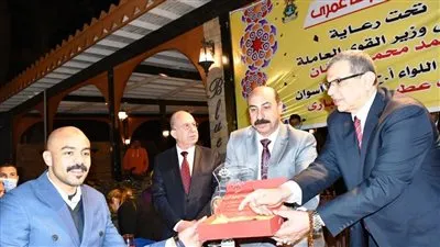 وزير القوى العاملة ومحافظ أسوان يطلقان مبادرة 