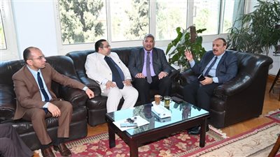 جامعة الفيوم تستقبل وفد شركة الخبرات الذكية للاستشارات التعليمية والتربوية بالسعودية