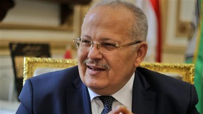 الخشت يتلقى تقريرًا حول ترتيب جامعة القاهرة بكافة التصنيفات الدولية