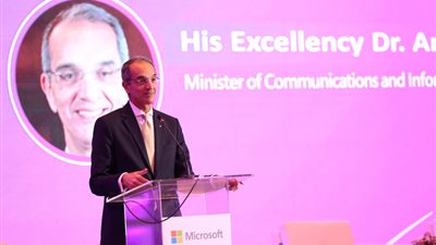  وزير الاتصالات: إطلاق العديد من المبادرات لتمكين المرأة باستخدام التكنولوجيا 