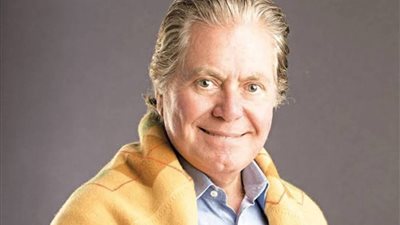 عاجل.. إقالة محمد حفظي وتولي حسين فهمي رئاسة مهرجان القاهرة السينمائي الدولى