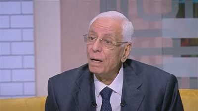 حسام موافي يناشد السيسي بإصدار قرار غلق أجهزة التنفس عن هذه الحالات (فيديو)