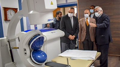 وكيل صحة الشرقية يتفقد أعمال التطوير بمستشفى الأربعين الخيري بالعاشر من رمضان