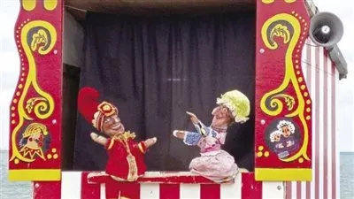 الأراجوز يثير إعجاب أطفال القرى في مسرح الجنوب 