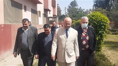 رئيس جامعة بنها يتفقد الخدمات بالمدينة الجامعية بمشتهر