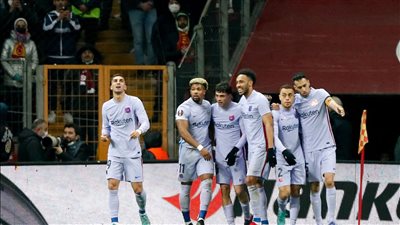 عاجل.. الكشف عن منافس برشلونة في ربع نهائي الدوري الأوروبي