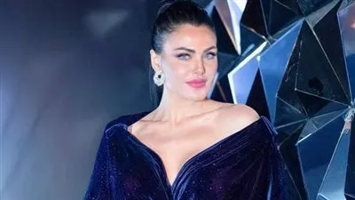 دارين حداد تخطف الأنظار في افتتاح 