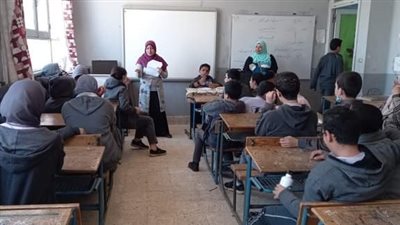 قافلة مدارسنا بالألوان لقصر ثقافة أحمد بهاء بأسيوط