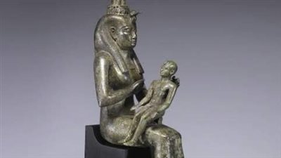 خبير أثري يكشف عن هدية طفل لأمه في عيدها أيام قدماء المصريين 