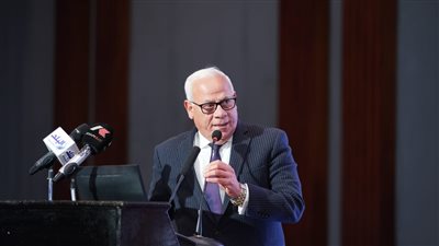 محافظ بورسعيد يستقبل وفدا من الكنيسة الإنجيلية للتهنئة بعيد الفطر المبارك