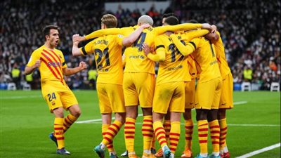 جهود مكثفة من برشلونة لضم مدافع نابولي