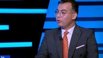 أستاذ قانون تجاري: حرب الشائعات سبب ارتفاع الدولار والدولة تتصدى لها بذكاء (فيديو)