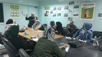 دورة تدريبية لإعداد كوادر نسائية للتوعية بأهمية تنظيم الأسرة في قنا