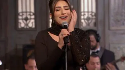 هايدي موسى تبهر عمرو الليثى بأغنية بعيد عنك لأم كلثوم