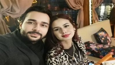 محمود المهدي يكشف سبب انفصاله عن زوجته الفنانة منة عرفة