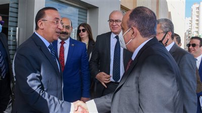 محافظ الإسكندرية يطلق مبادرة لعام ٢٠٢٢ لدعم المشروعات الصغيرة والمتوسطة 