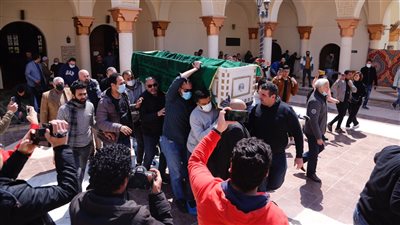 تشييع جثمان أحمد حلاوة إلى مثواه الأخير بمقابر الغفير