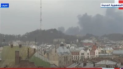 شاهد..تصاعد الأدخنة في مدينة لفيف بعد سماع دوي انفجارات