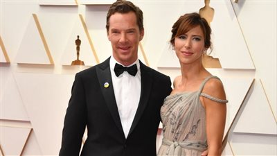 العلم الأوكراني يزين إطلالة بيندكت كومبرباتش على سجادة الأوسكار 2022