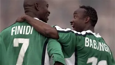  تيجاني بابانجيدا يتحدث عن موقعة مصر والسنغال النارية