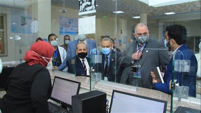 وفد من الكلية الملكية للأطباء والجراحين بجلاسكو يزور المنشآت الصحية ببورسعيد (صور)
