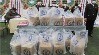 الداخلية توجه القوافل الإنسانية بنطاق محافظتى الجيزة وبورسعيد