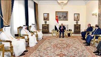 عاجل.. السيسي يستقبل وزير خارجية قطر