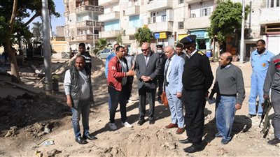 محافظ قنا يتابع مشروع إحلال وتجديد شبكات المياه والصرف الصحي في المنشية