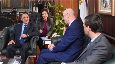 محافظ الإسكندرية يبحث مع سفير أسبانيا بالقاهرة تعزيز سبل التعاون 