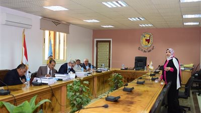  المرشحون لمنصب عميد كلية التربية النوعية بسوهاج يعرضون خططهم التطويرية