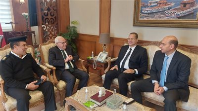  مديرية أمن بورسعيد تقدم التهنئة للمحافظ بمناسبة شهر رمضان