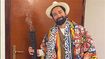 أحمد حاتم يهنئ جمهورة بحلول شهر رمضان الكريم