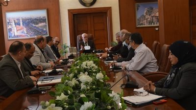 محافظ بورسعيد يوجه بتشكيل جهاز إداري لمدينة سلام مصر