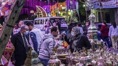 ٣٧٪ نقضى أول يوم رمضان مع الأهل والأقارب