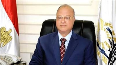 محافظ القاهرة يشدد على تكثيف الحملات لإزالة الأسواق العشوائية 