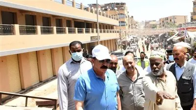مجافظ أسوان يتفقد الأعمال الجارية بمشروع مول 