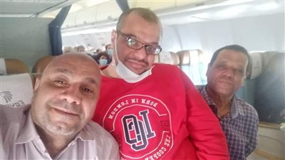 بعد حكم بالإعدام وعفو ملكي.. محافظ أسوان يهنئ المهندس على أبو القاسم في منزله