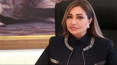 ليلي علوي تخطف الأنظار في أحدث ظهور لها