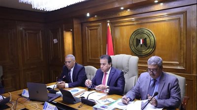 عبدالغفار: الاستفادة من الأبحاث العلمية التطبيقية لدعم الصناعة وتطويرها