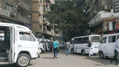 برلماني يطالب بتفعيل قانون تنظيم أماكن ساحات انتظار السيارات