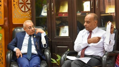 وكيل تعليم بورسعيد يناقش إجراءات عقد الامتحان التدريبى لطلاب الشهادة الإعدادية ‏