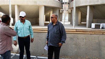 محافظ أسوان يوجه بتقديم التسهيلات للمزارعين للوصول لمستهدف التوريد من القمح