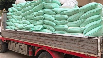 التحفظ على ألف و350 كيلو دقيق مجهول المصدر بالإسكندرية 